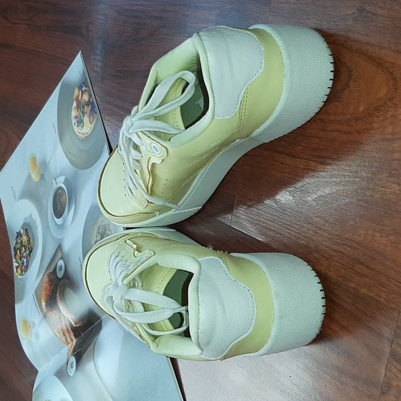 Zara Sneakers - Picture 9 of 10